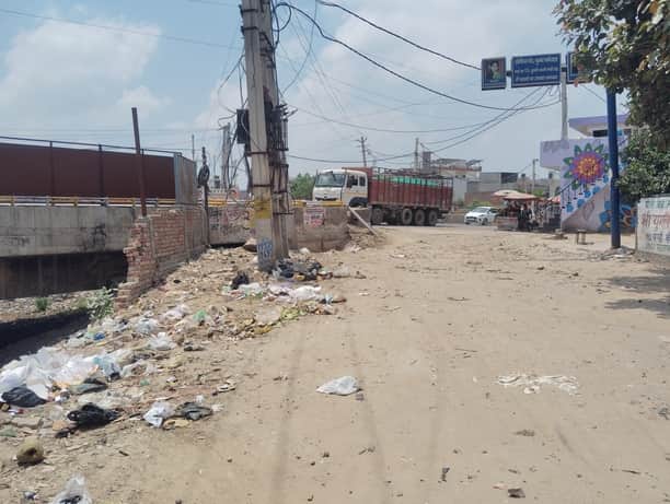 The municipal council will levy a fine double the cost of cleaning for dumping garbage in the open.