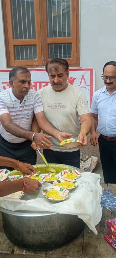 Organizing monthly Kadhi-Rice Bhandara in Gohana