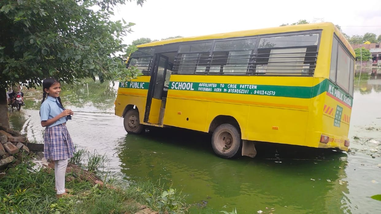 School bus narrowly escapes falling into pond, all children safe
