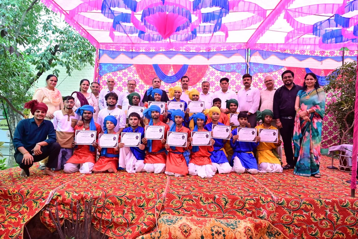 The team from PM SHRI Government Senior Secondary School, Garhi Ujale Khan, won the group dance competition.
