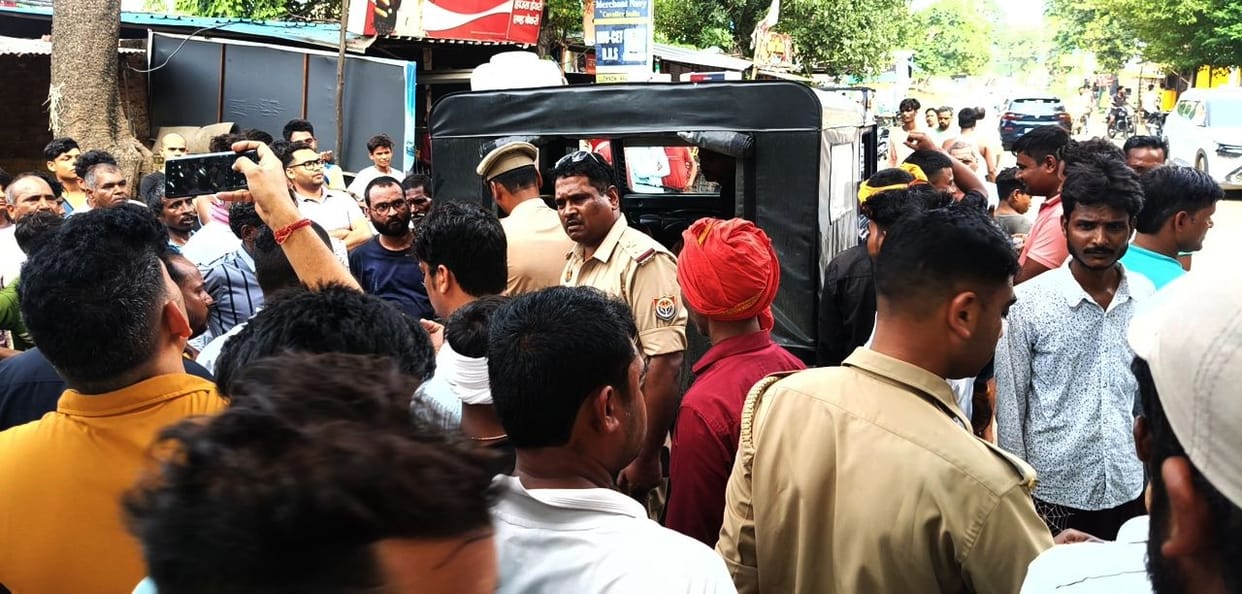 Youth beaten up by people after visiting a female student at a girls' hostel
