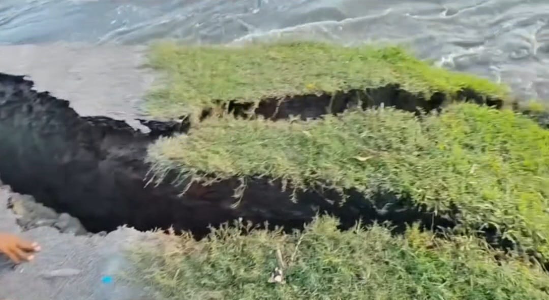 Due to the decrease in water level, the pace of erosion in the fields has slowed down, the road connecting the village is also in trouble