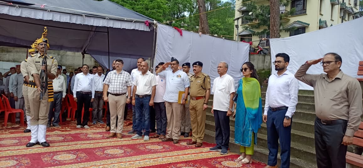 लिदानी कैप्टन मृदुल शर्मा पार्क एवं निर्माणाधीन युद्ध स्मारक परिसर में विजय कारगिल दिवस पर बलिद