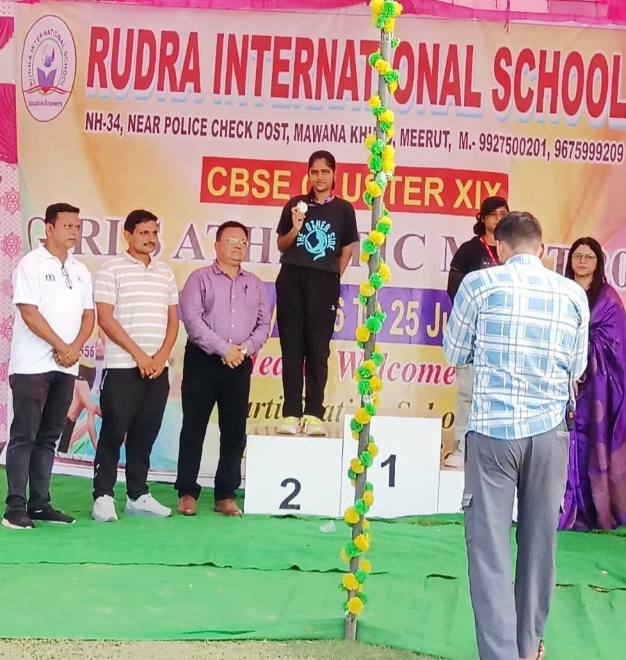 Two female students won silver medals in athletics.