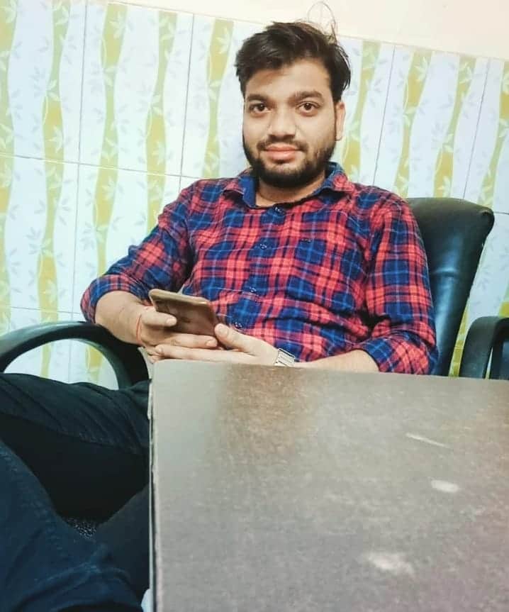 Ganesh Poly Clinic operator commits suicide.