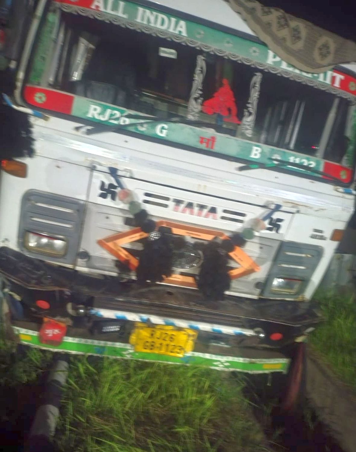 Out-of-control trailer mounts divider on Purvanchal Expressway