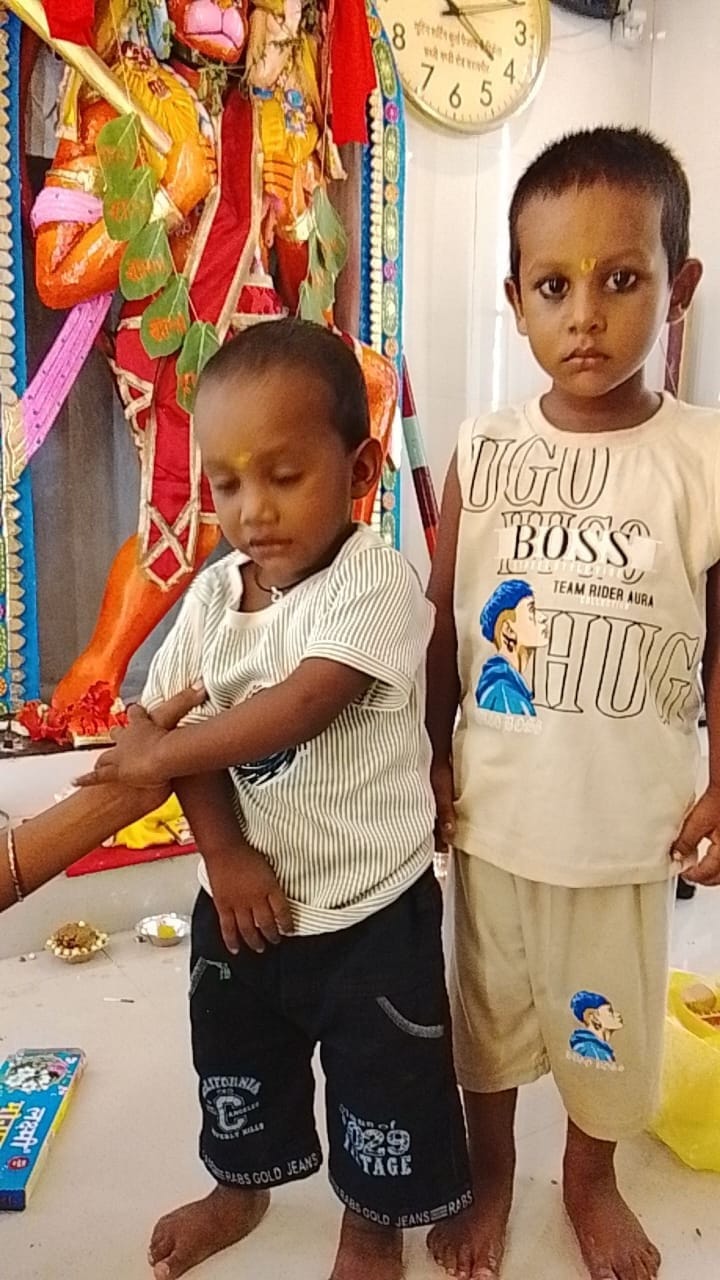 A woman tied her 3 children to her back with a saree and jumped into a pond, both sons died