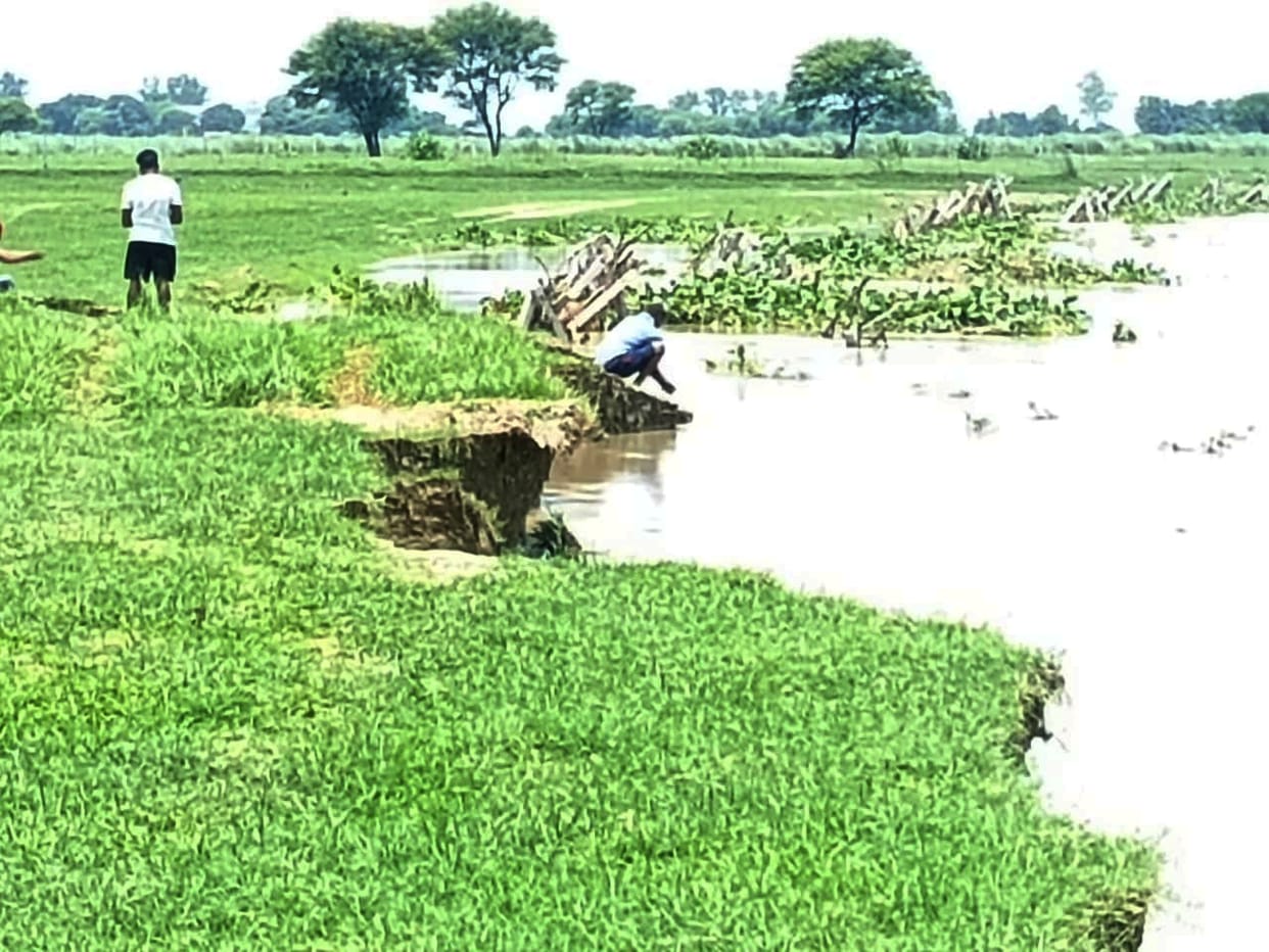 The erosion of the Saryu reached Barampur, washing away over 50 acres of fertile land into the river