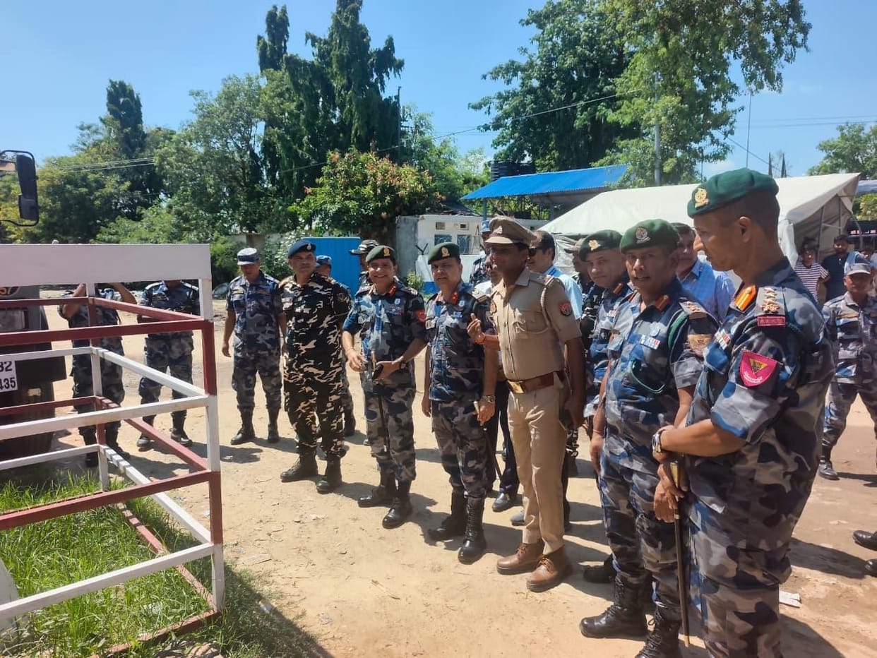 IG inspects Nepal APF personnel deployed at the BIT Sonauli border.