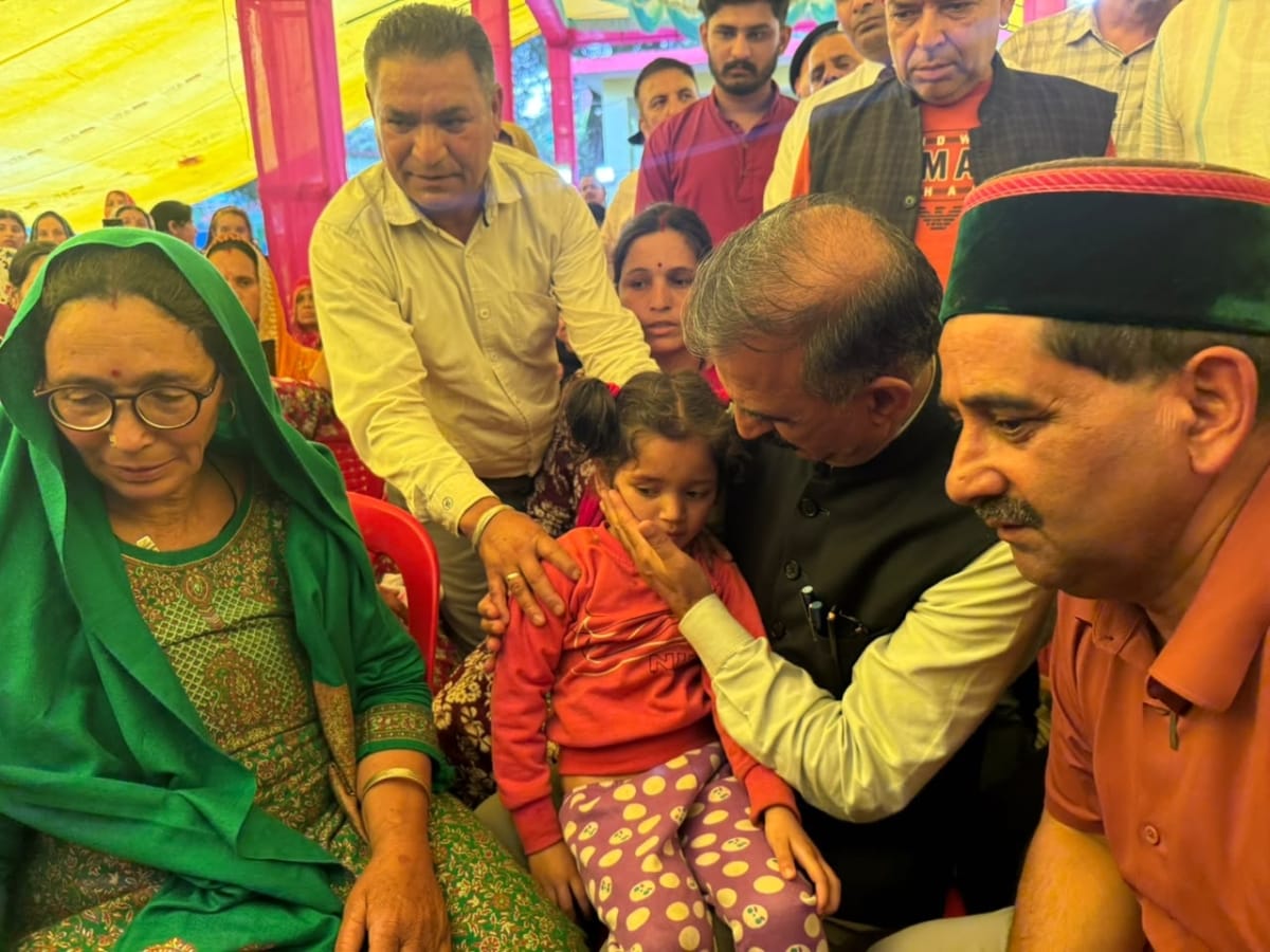 CM Sukhu offered words of comfort to the woman... said, Don't cry; the government is with you.