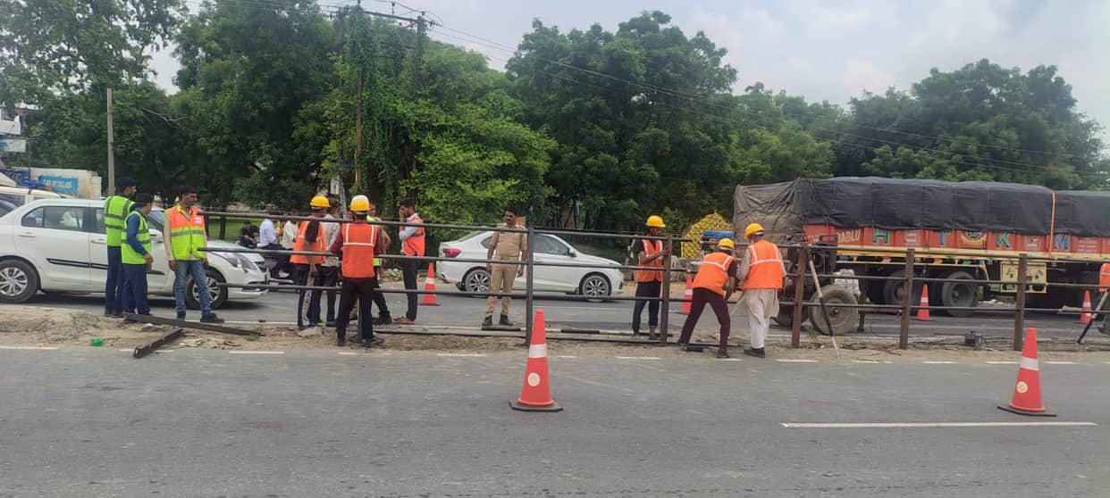 Uproar and opposition faced by the NHAI team that went to close down an illegal opening.