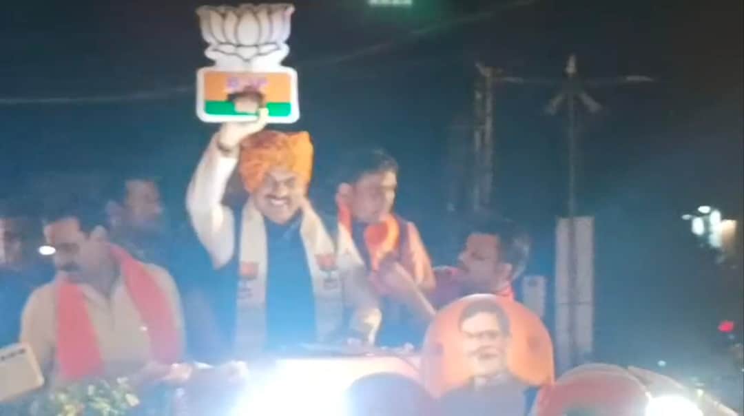 दतिया उप चुनाव में सीएम का रोड शो