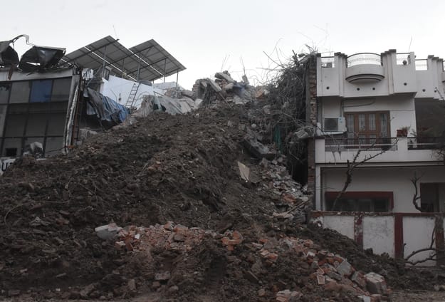 LDA to recover demolition costs for the Aliganj fire-hit building.