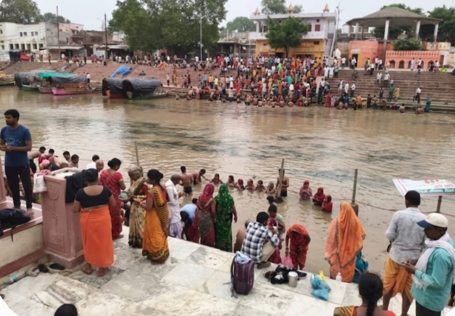 Entry of heavy vehicles into Karwi banned until the night of July 29.