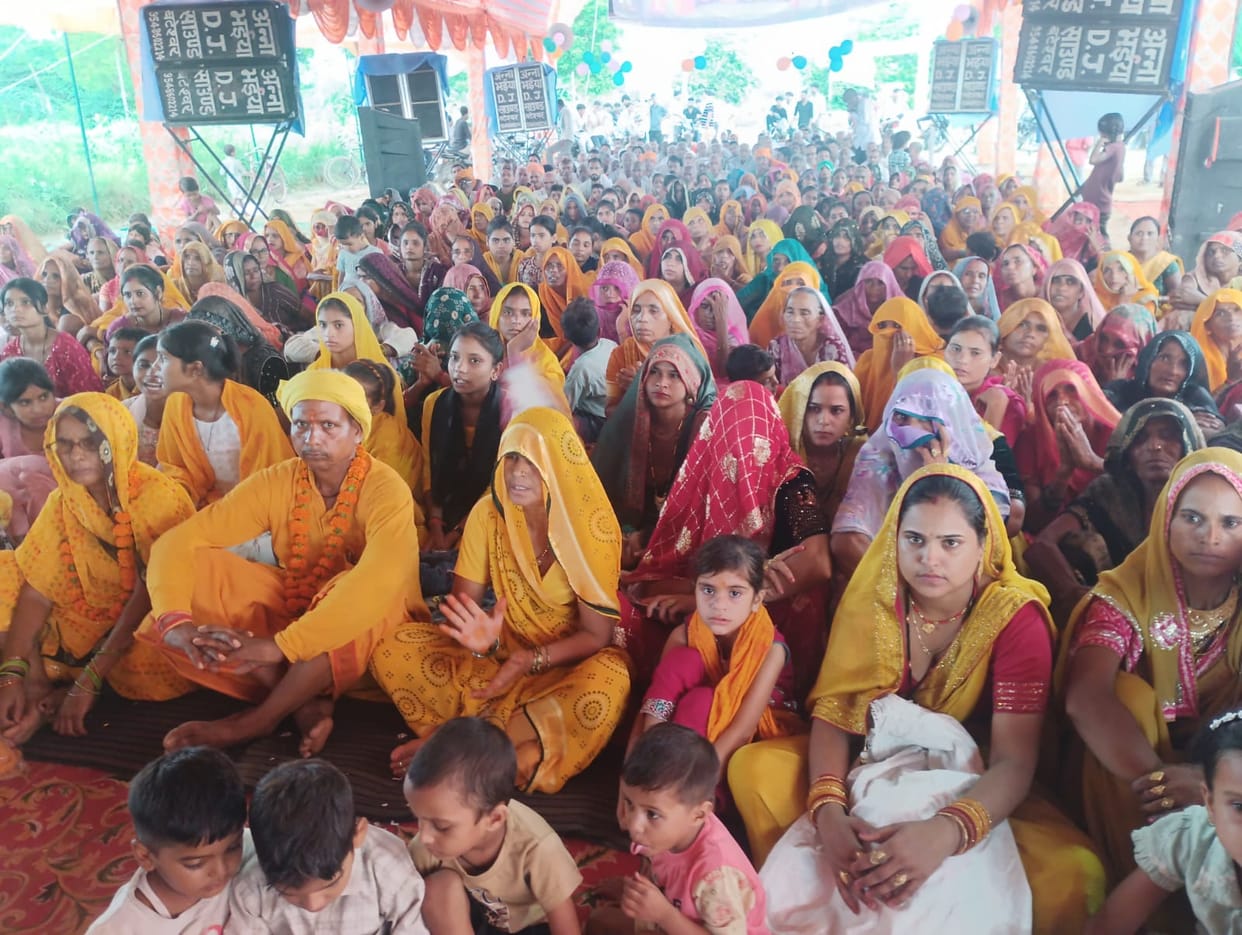 The devotees were mesmerized by the story of Rukmini's marriage.