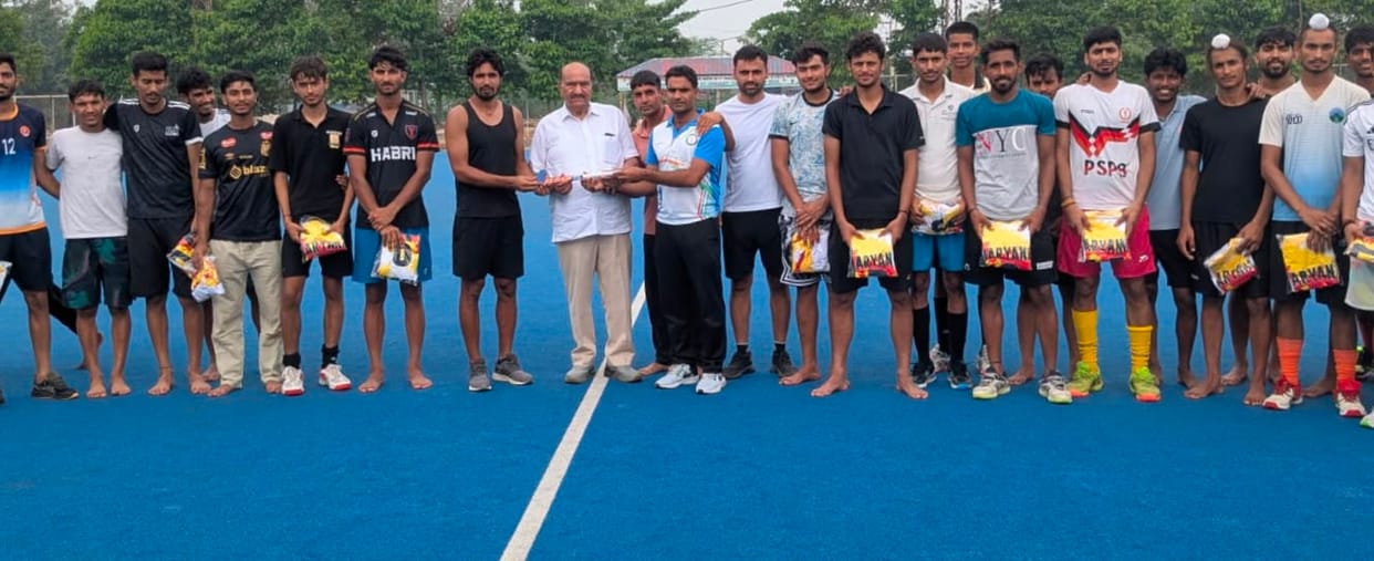 Haryana team leaves for Tamil Nadu for Junior National Hockey Championship, felicitated