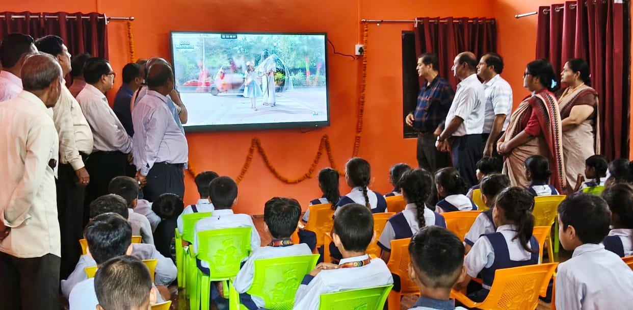 Digital smart classes have started at Bal Bharati Inter College