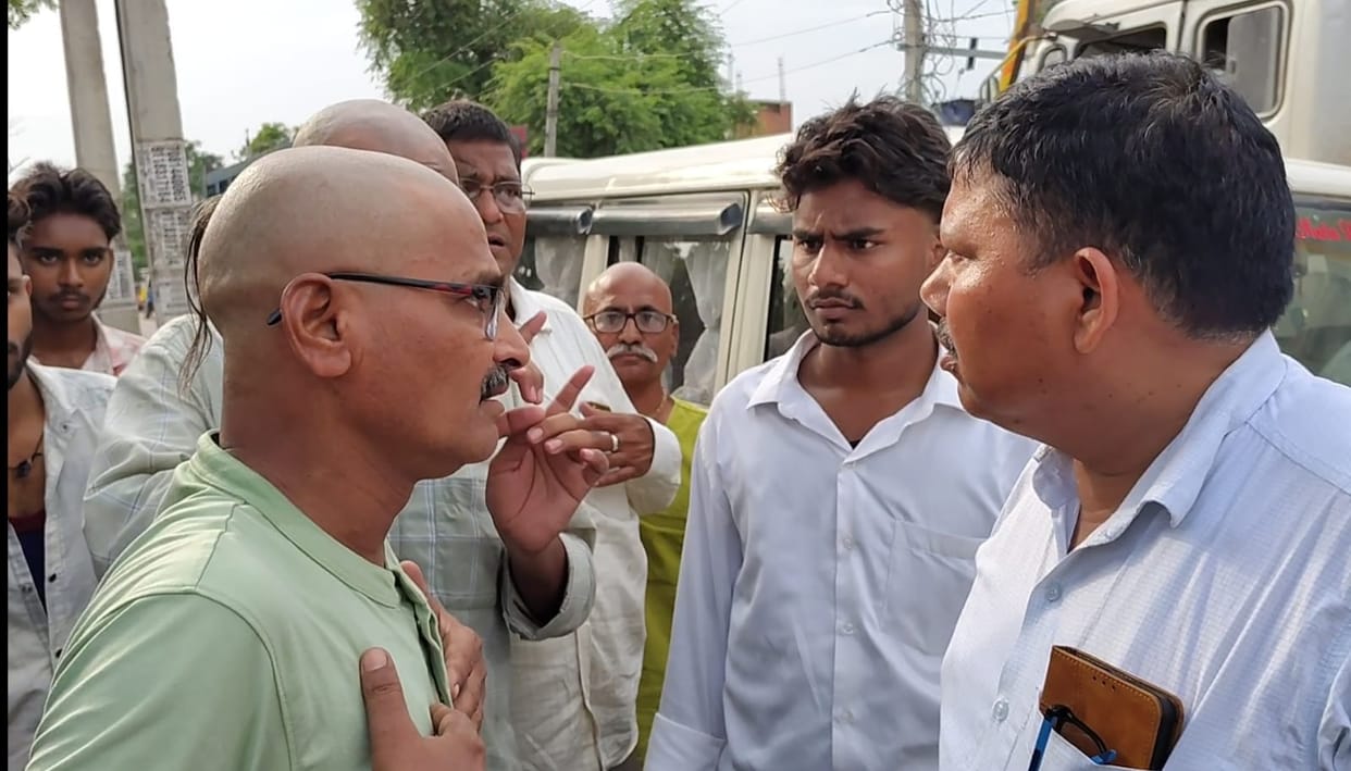 Traders clash with tax collection officials