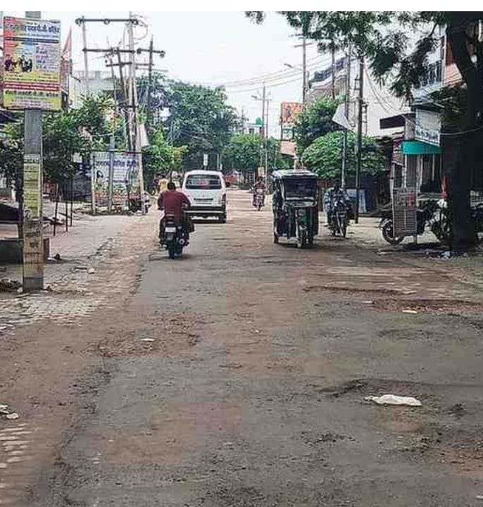 Amidst preparations for the Kanwar Yatra, the dilapidated state of Etah Road has raised concerns.