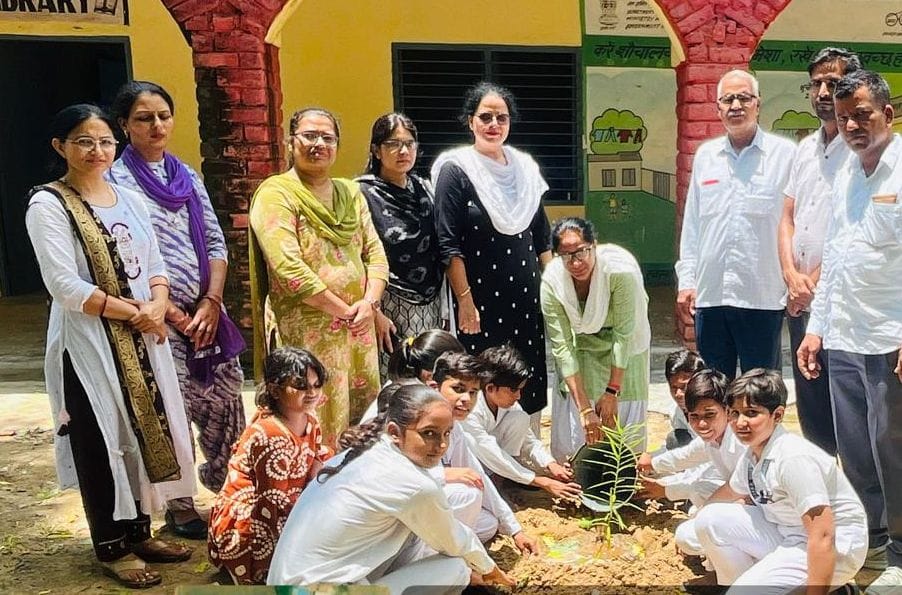 Students in schools will plant saplings and receive marks for the assessment.
