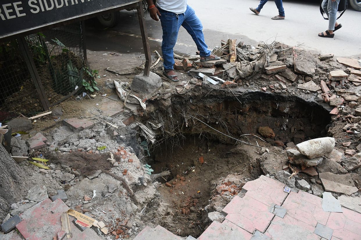 Road caves in at Indiranagar; drinking water pipeline bursts in Aliganj.