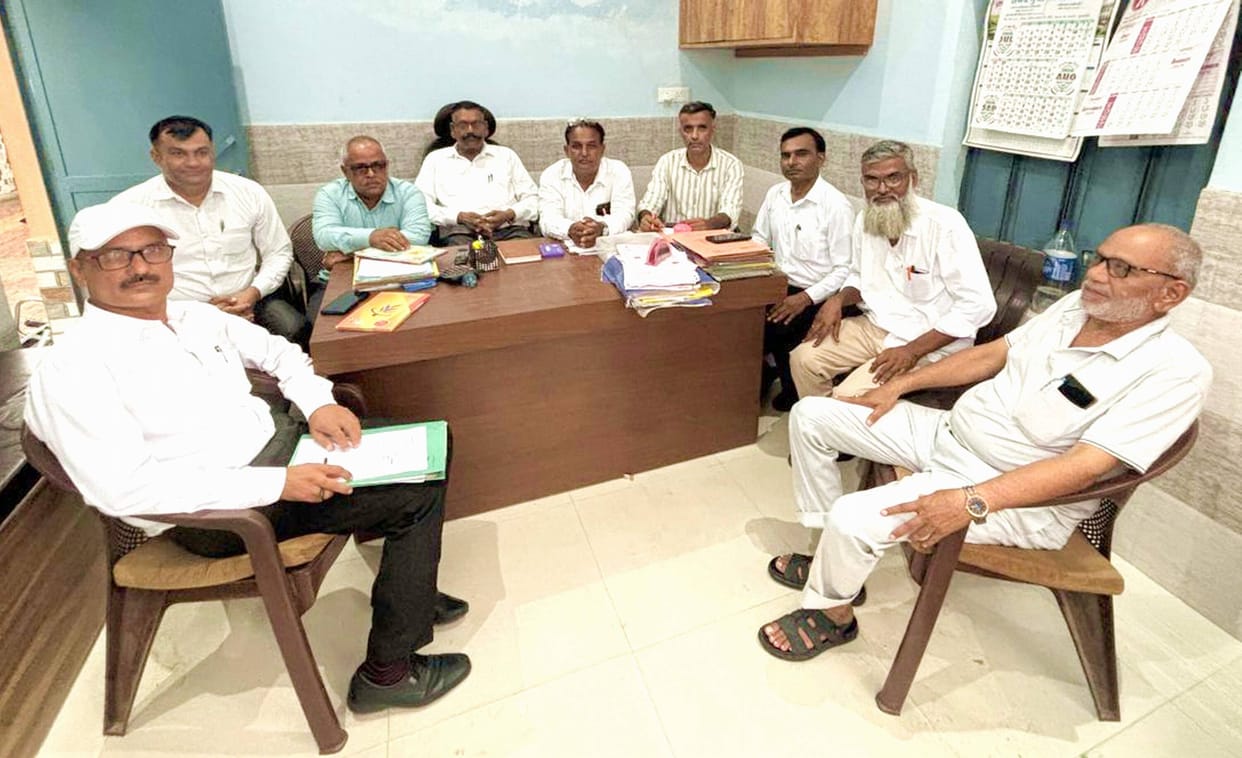 Committee seeks voter list for Bar elections.