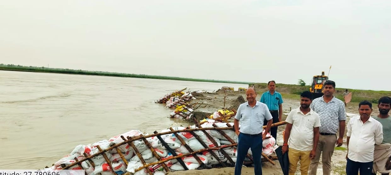 Saryu overflows again... crops submerged, villagers terrified.