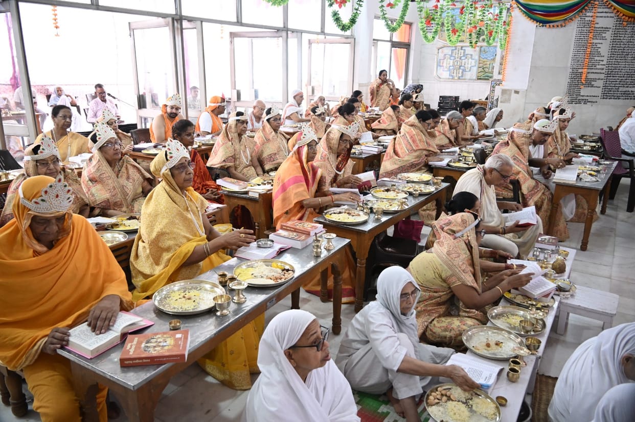 Chaturmas is an opportunity to transform from ego to Arham and from human to Madhav: Sadhvi Shruta Purna