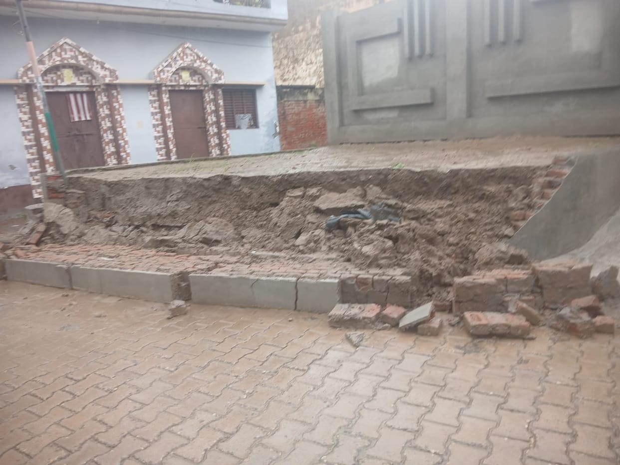 A house wall collapsed in Machhari village.