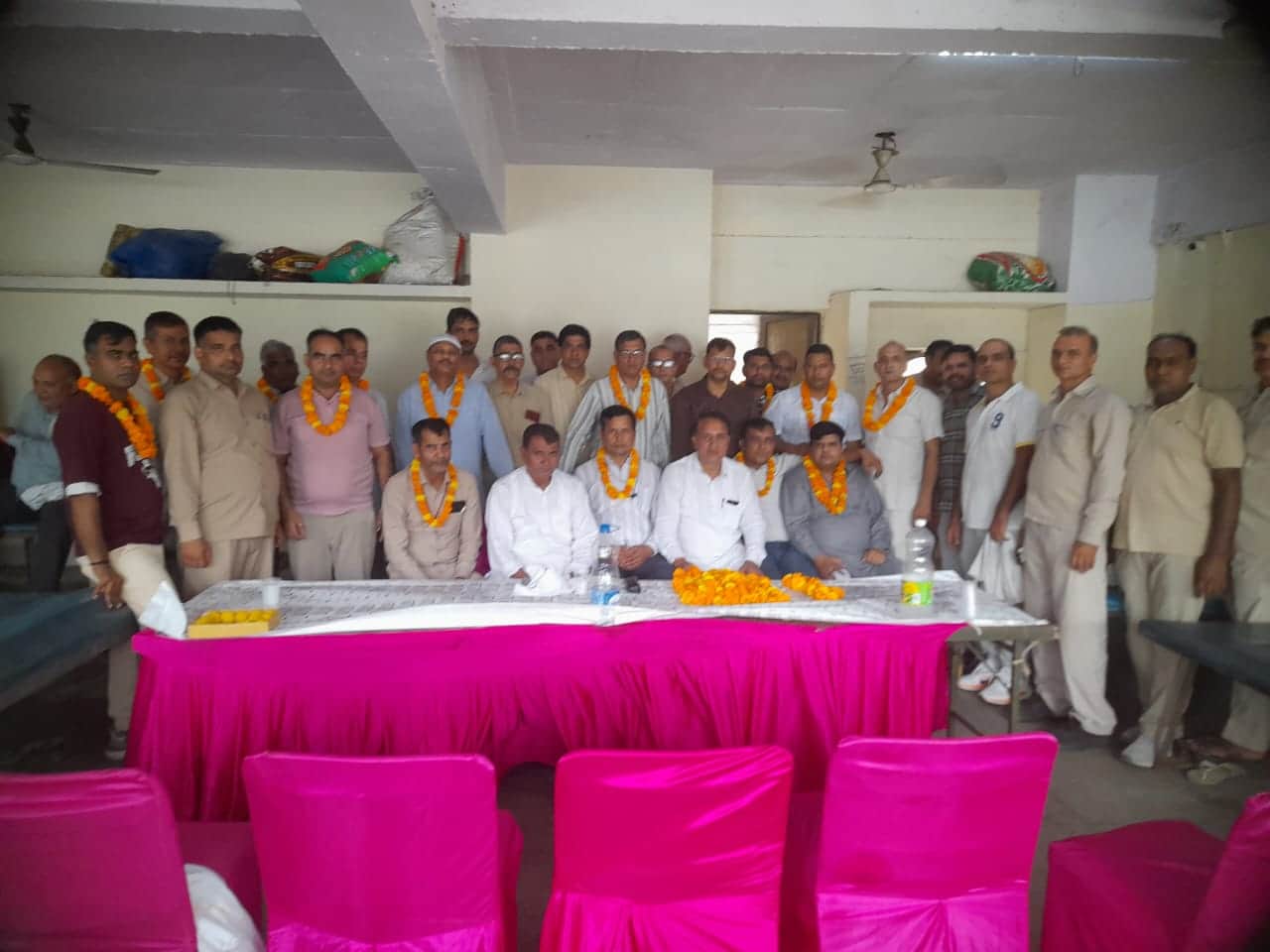 27-दिल्ली में आयोजित नई कमेटी के गठन के दौरान मौजूद रोडवेज कर्मचारी यूनियन के पदाधिकारी व कर्म