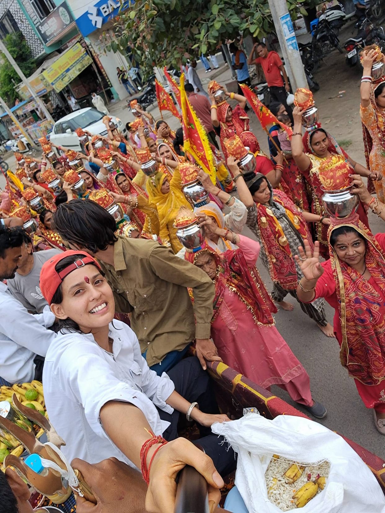 Devotees danced to the hymns in the first huge Jagran of Mahamai Chauganan Mata.