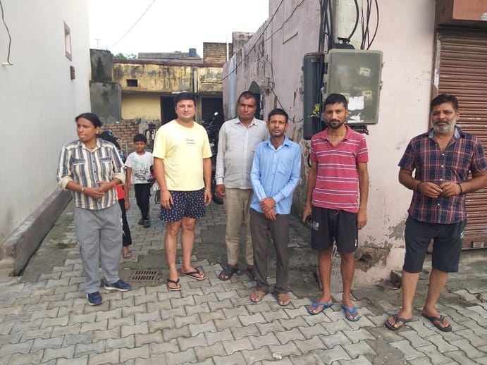 Drinking water crisis in Mistri Mohalla for four days; residents distressed