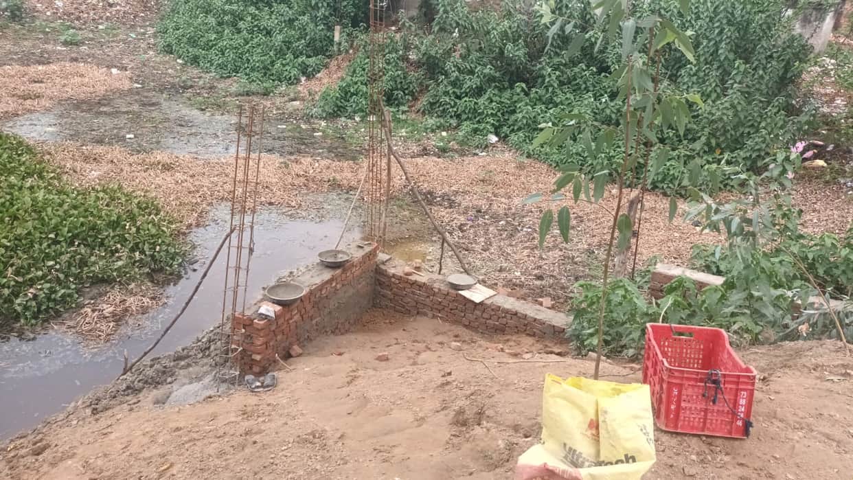 Revenue and police team attacked while attempting to clear encroachment on pond land