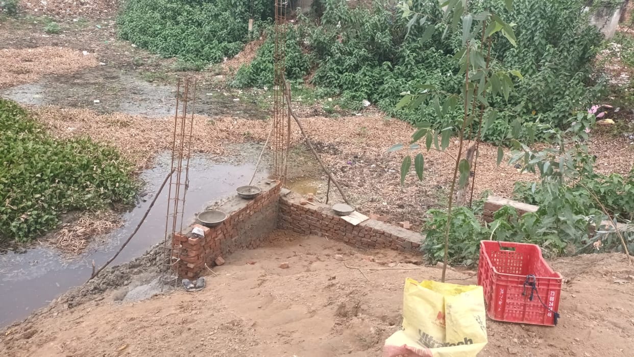 Revenue and police team attacked while attempting to clear encroachment on pond land