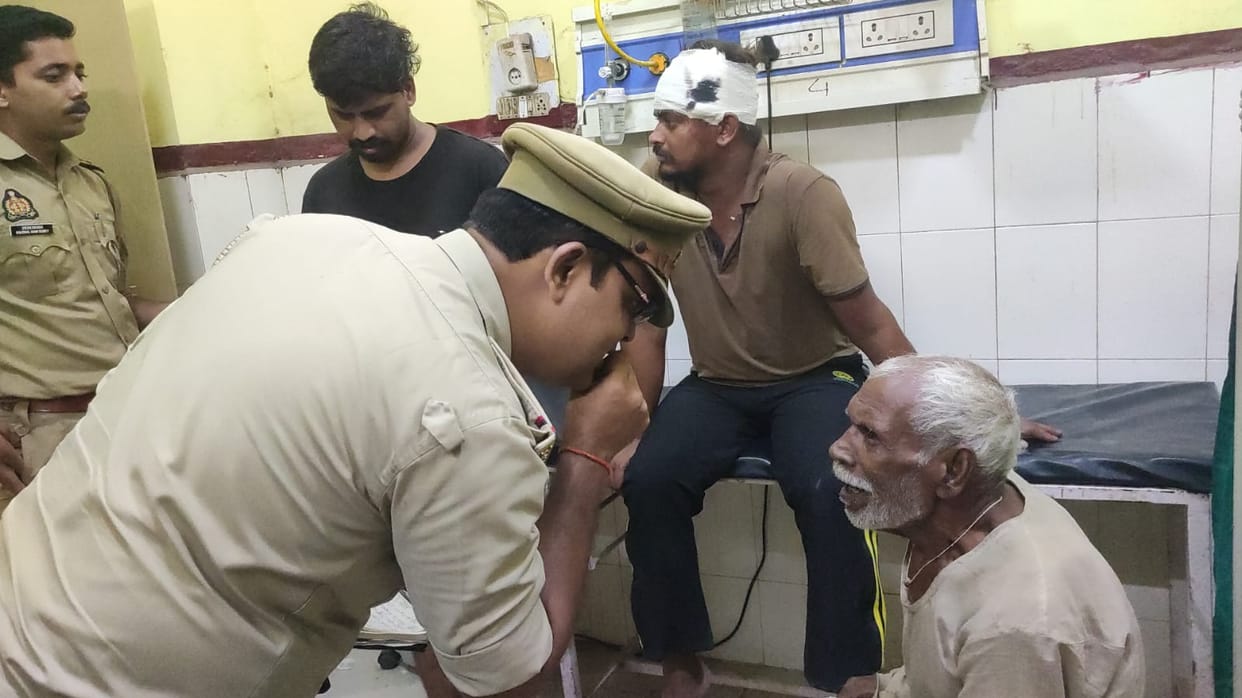 Stone-pelting between two groups; five injured; ambulance window smashed