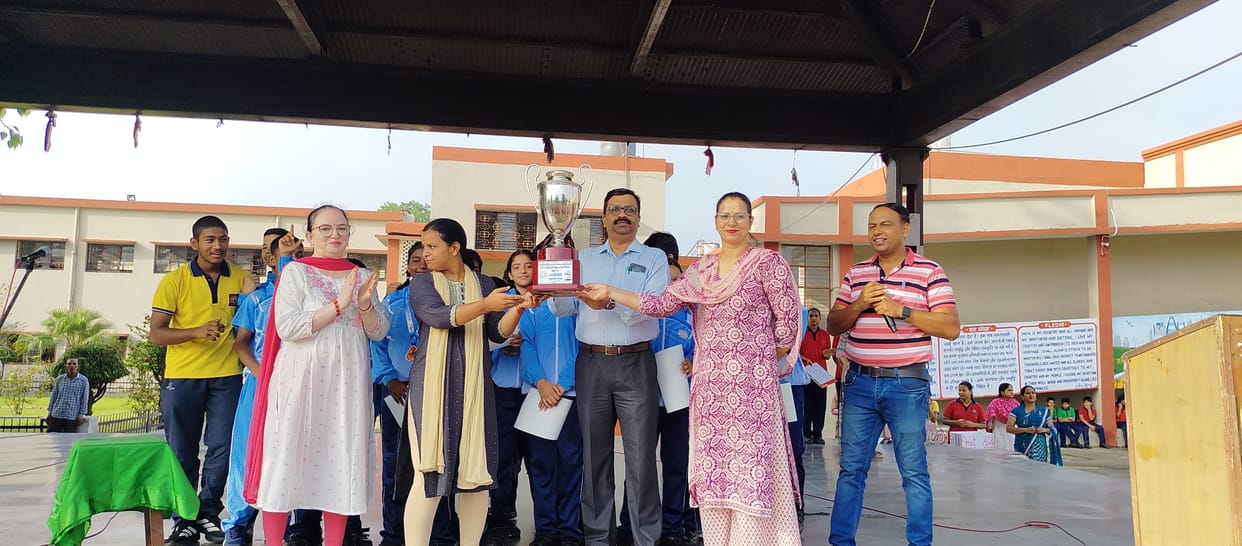 Honouring the medal winners of the boxing competition