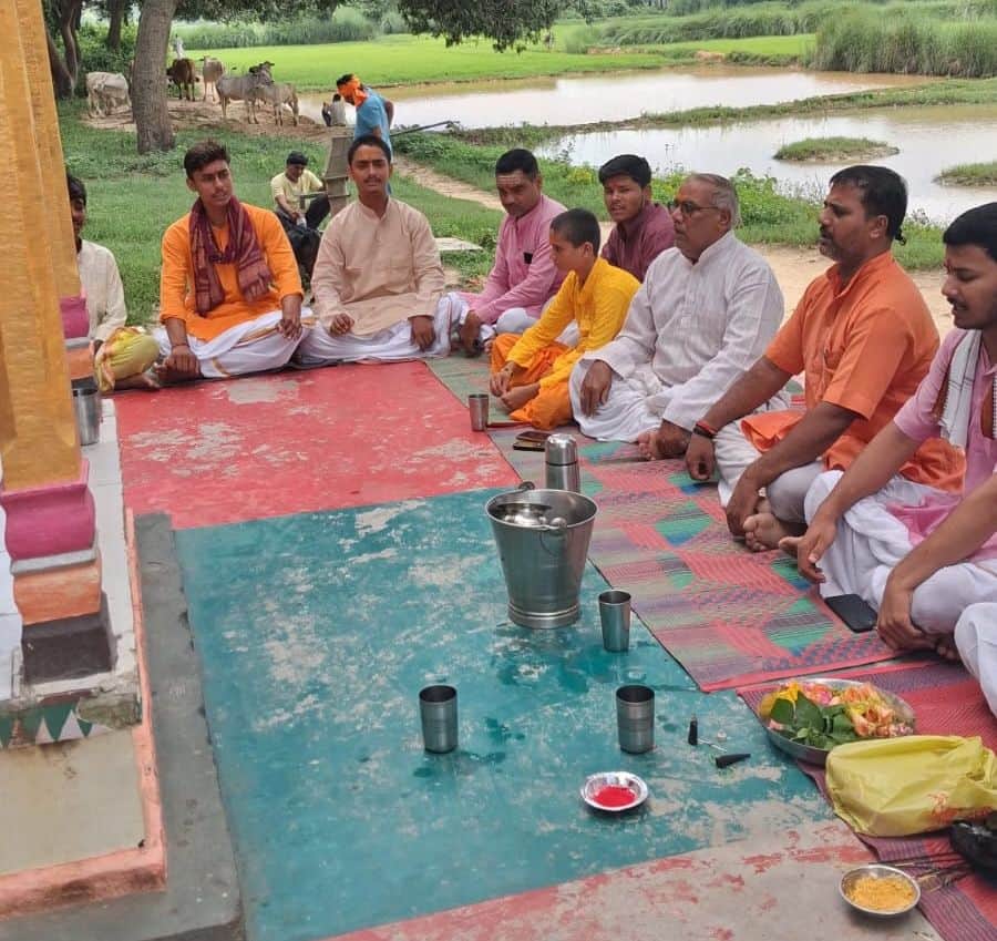 Siddharthnagar News: Respected the Guru-disciple tradition by worshiping the Guru
