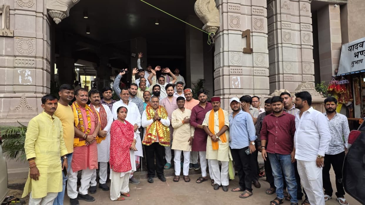 BJP General Secretary Tarun Chugh paid obeisance to GoddeBJP General Secretary Tarun Chugh paid obeisance to Goddess ss