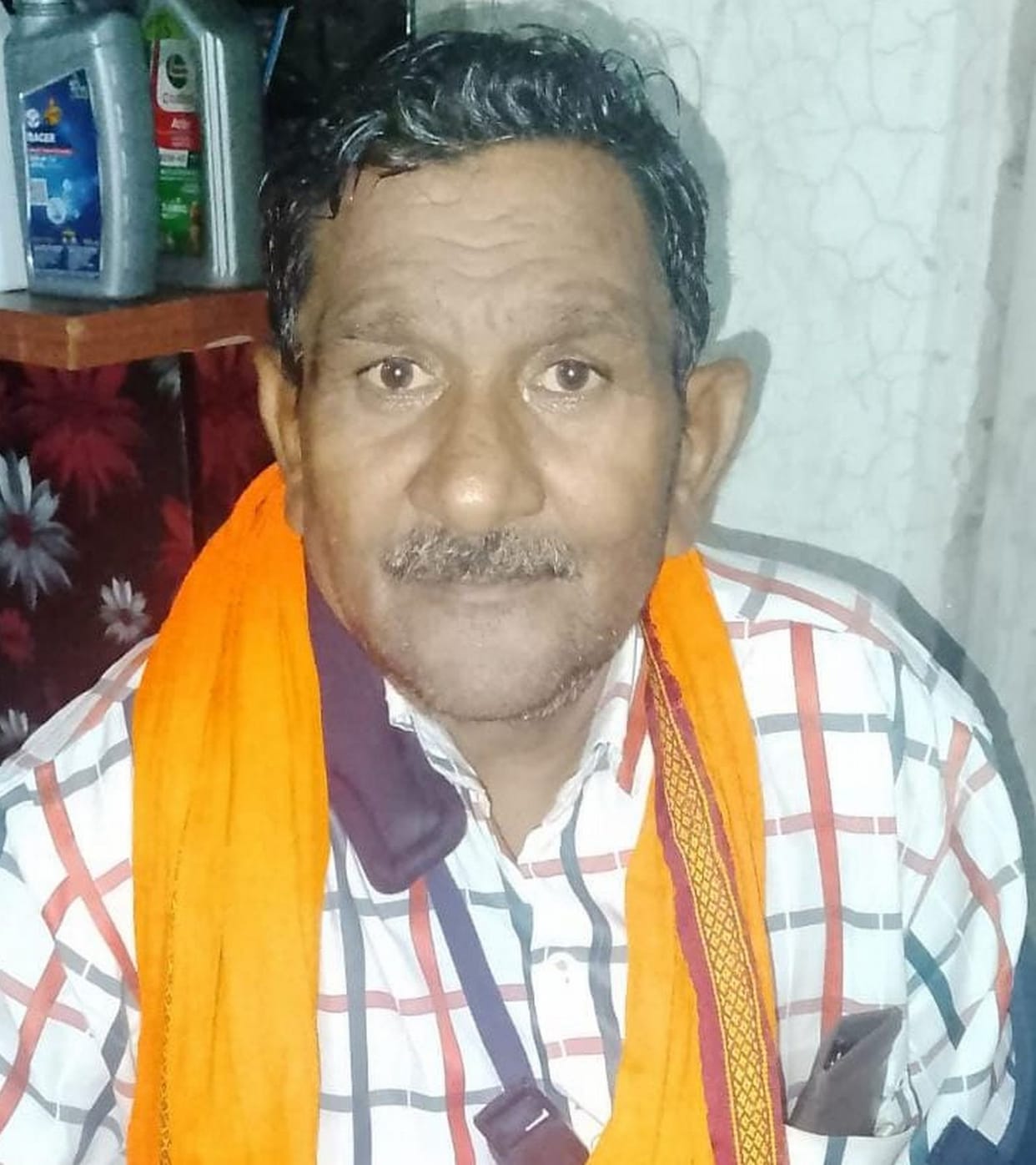 Auto-rickshaw driver killed after being hit by speeding bike.
