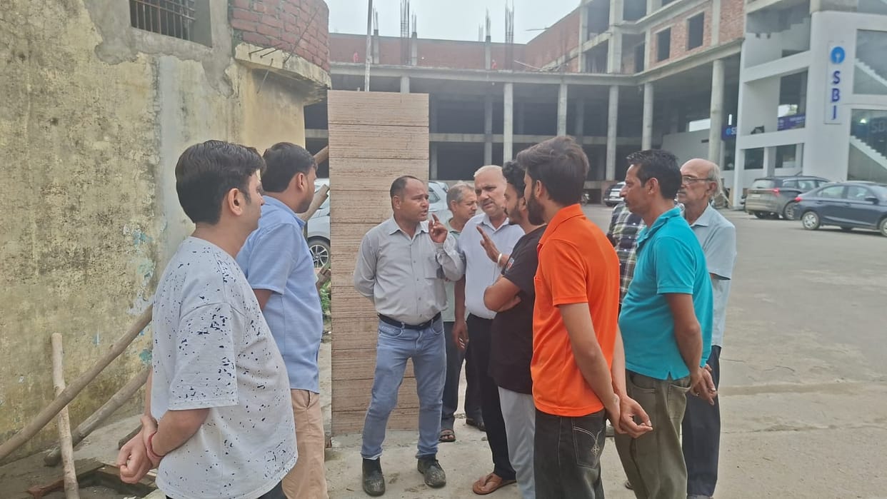Drain filled with debris in Chaugan Bazaar of Nurpur, drainage stopped