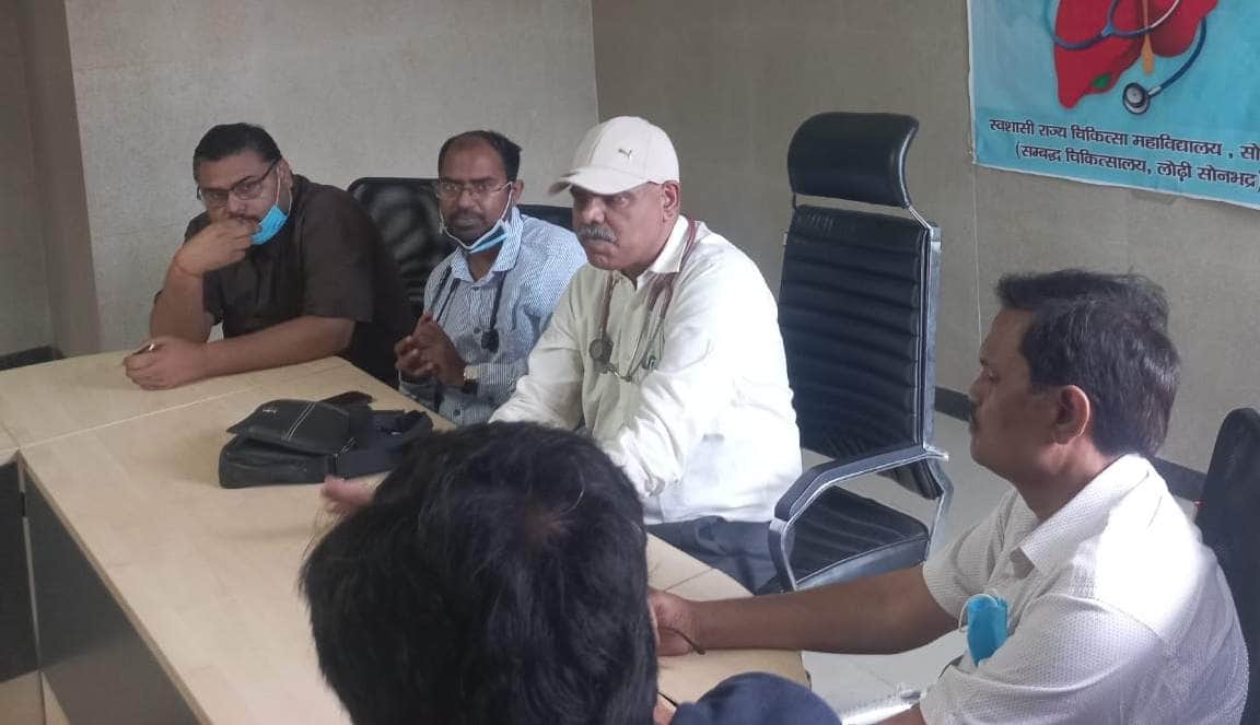 स्वशासी राज्य चिकित्सा महाविद्यालय चिकित्सालय लोढ़ी में विश्व हेपेटाइटिस दिवस पर संगोष्ठी को सं