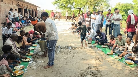 Five thousand people partook of the *prasad* at the community feast.