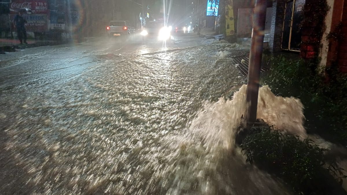Drainage systems in Daadi and Badol have collapsed; sewage water is flowing onto the road.
