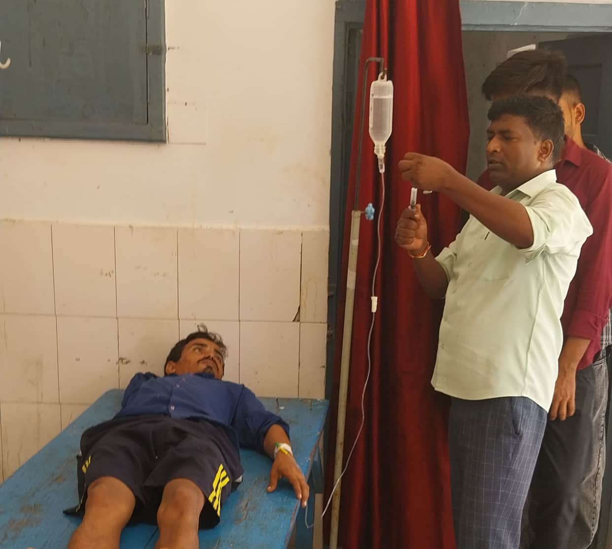 Siddharthnagar News: Youth bitten by snake; condition critical