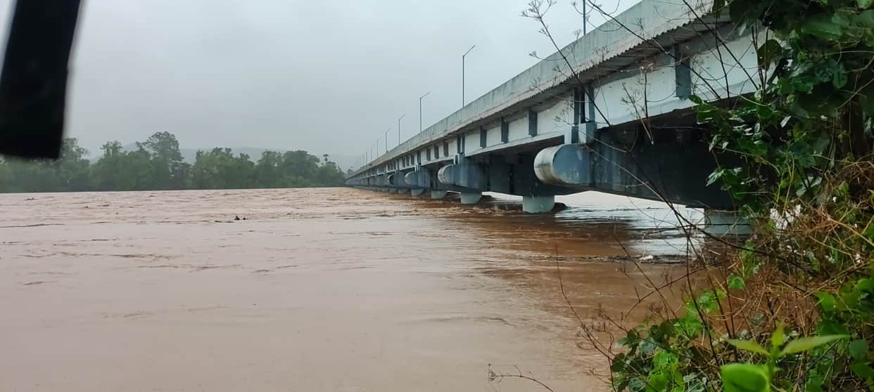 Indravati River faces danger, water level reaches 13,500 meters; flood risk increases in low-lying areas
