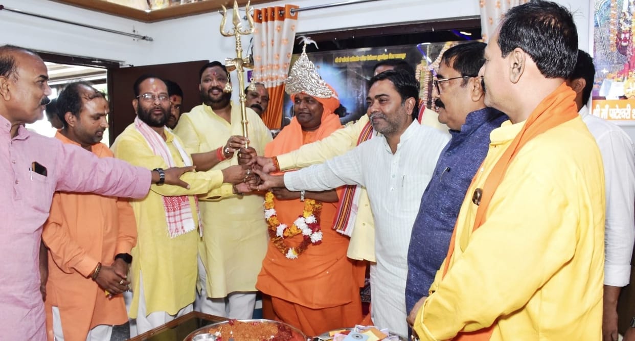 Guru Parva celebrated with devotion and devotion at Shaktipeeth Devipatan