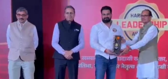 Union Agriculture Minister honored the Sarpanch.