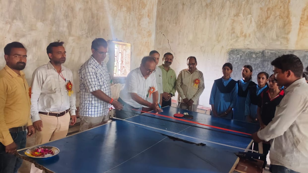 Lal Bahadur Shastri Inter College won the Karchhana divisional competition