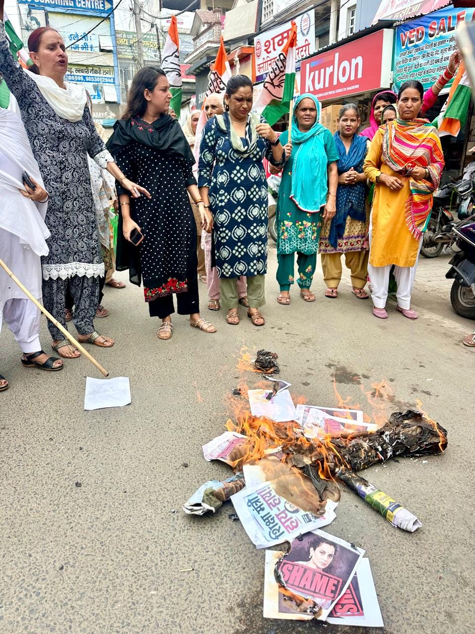 Mahila Congress protests against objectionable remarks.