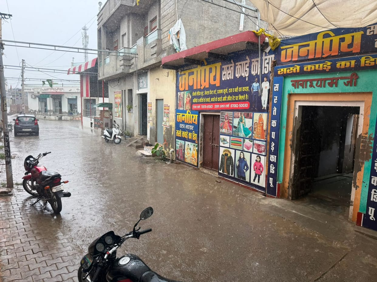 The sky remained overcast but there was no rain; people suffered in the oppressive humidity